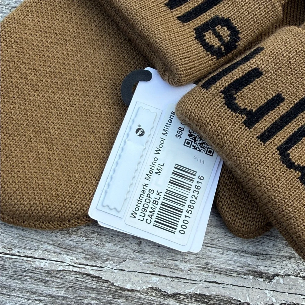 Lululemon Wordmark Merino Wool Mittens‎ camel/ black size Medium/ Large NWT